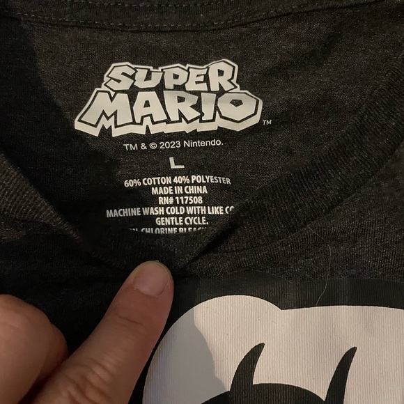 Super Mario Men’s T-Shirt – Dark Gray, Size Large – Classic Nintendo Gamer Tee - Picture 3 of 4